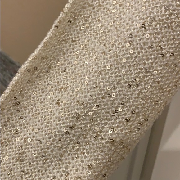 Sweater - Picture 4 of 4